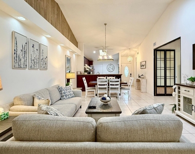 10938 Roebelini Palm Court - Photo Thumbnail 28
