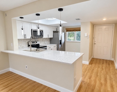1505 Palm Beach Trace Drive - Photo Thumbnail 7