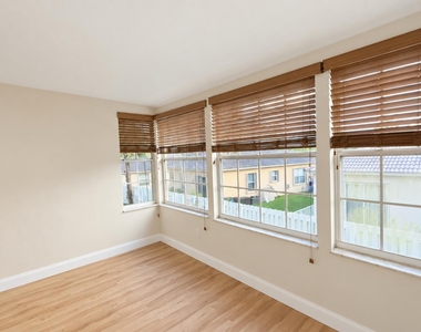 1505 Palm Beach Trace Drive - Photo Thumbnail 12