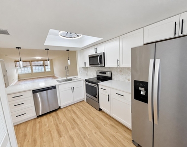1505 Palm Beach Trace Drive - Photo Thumbnail 4