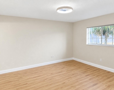1505 Palm Beach Trace Drive - Photo Thumbnail 15