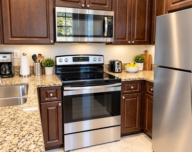 860 Cypress Park Way - Photo Thumbnail 4