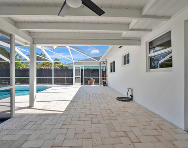 131 Se 4th Avenue - Photo Thumbnail 1
