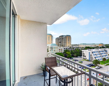 350 N Federal Highway - Photo Thumbnail 2