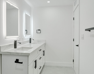 3234 Taft Street - Photo Thumbnail 19