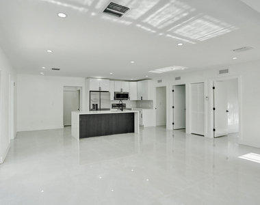 3234 Taft Street - Photo Thumbnail 67