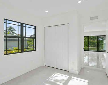 3234 Taft Street - Photo Thumbnail 25