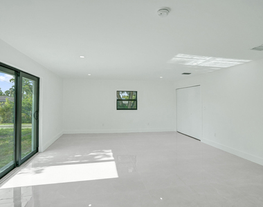 3234 Taft Street - Photo Thumbnail 46