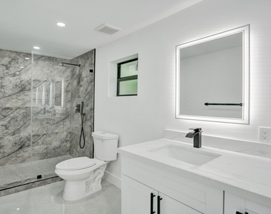 3234 Taft Street - Photo Thumbnail 21