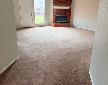 437 Kimmel Drive - Photo Thumbnail 2