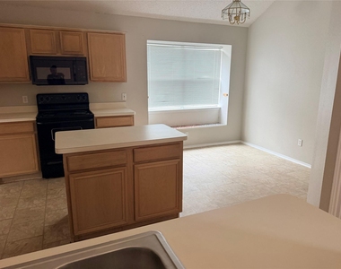 437 Kimmel Drive - Photo Thumbnail 3