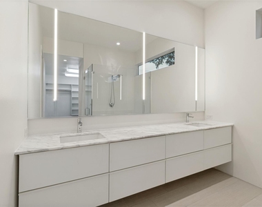 4401 Roseland Avenue - Photo Thumbnail 14