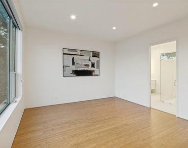 4401 Roseland Avenue - Photo Thumbnail 12