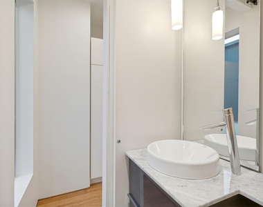 4401 Roseland Avenue - Photo Thumbnail 18