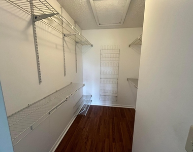 618 Sea Pine Way - Photo Thumbnail 11