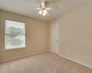 2609 Creekbend Drive - Photo Thumbnail 18