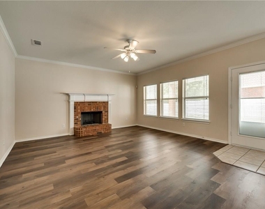 2609 Creekbend Drive - Photo Thumbnail 11