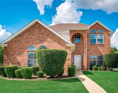2609 Creekbend Drive - Photo Thumbnail 2