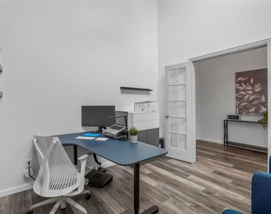 4924 Obrien Way - Photo Thumbnail 5