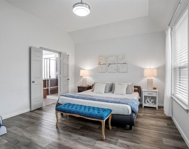 4924 Obrien Way - Photo Thumbnail 19