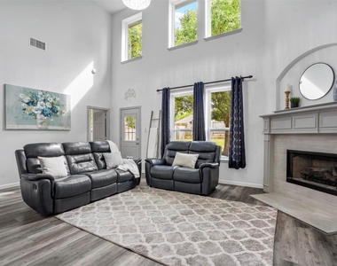 4924 Obrien Way - Photo Thumbnail 10