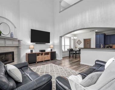 4924 Obrien Way - Photo Thumbnail 9