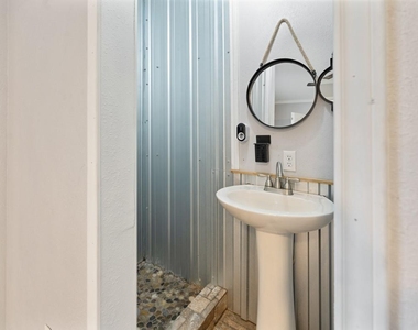 140 Lynn Creek Drive - Photo Thumbnail 15