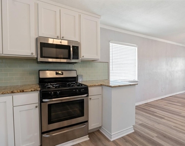 140 Lynn Creek Drive - Photo Thumbnail 13