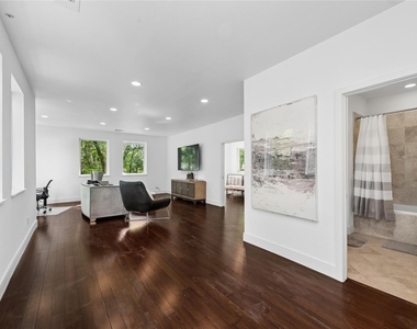 4605 E Parker Road - Photo Thumbnail 18