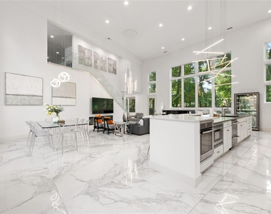 4605 E Parker Road - Photo Thumbnail 2