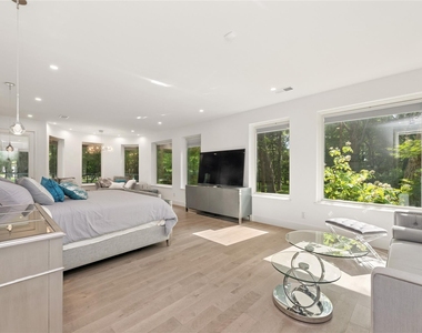 4605 E Parker Road - Photo Thumbnail 13