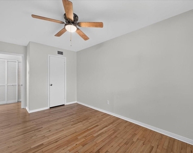 1919 Yucca Drive - Photo Thumbnail 13