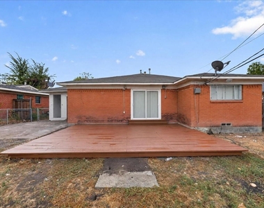 1919 Yucca Drive - Photo Thumbnail 23