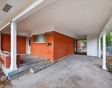 1919 Yucca Drive - Photo Thumbnail 2