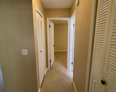 1315 Se Petunia Avenue - Photo Thumbnail 29