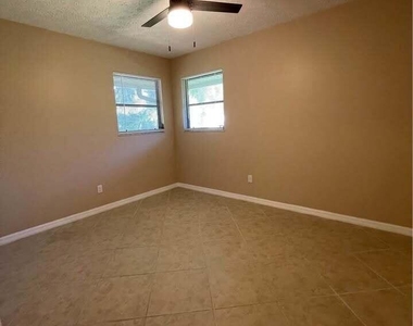 1315 Se Petunia Avenue - Photo Thumbnail 28