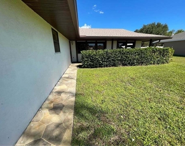 1315 Se Petunia Avenue - Photo Thumbnail 1