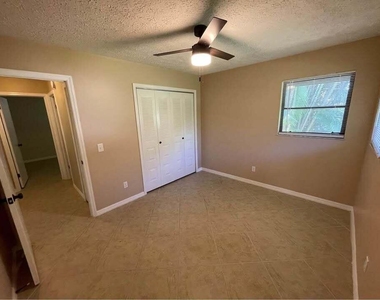 1315 Se Petunia Avenue - Photo Thumbnail 27