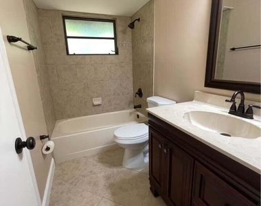 1315 Se Petunia Avenue - Photo Thumbnail 25