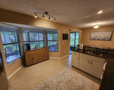 1315 Se Petunia Avenue - Photo Thumbnail 11