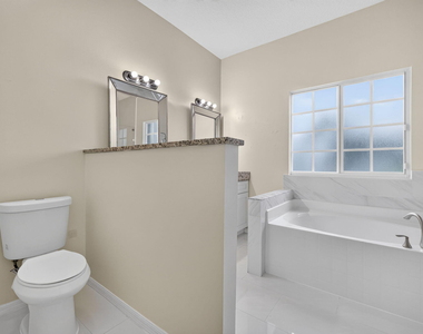 431 Sw Molloy Street - Photo Thumbnail 9