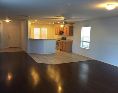 6908 Planters Row Drive - Photo Thumbnail 7
