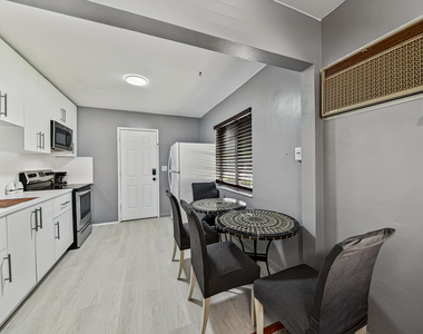 239 Ne 24th Avenue - Photo Thumbnail 12