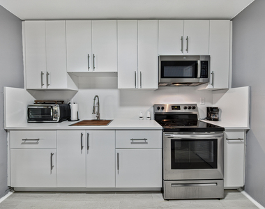 239 Ne 24th Avenue - Photo Thumbnail 14