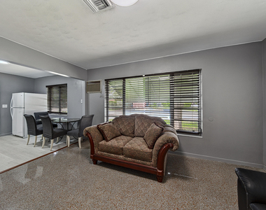 239 Ne 24th Avenue - Photo Thumbnail 11