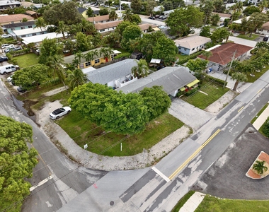 239 Ne 24th Avenue - Photo Thumbnail 2