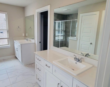 2533 Gaulding Street - Photo Thumbnail 14