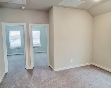 2533 Gaulding Street - Photo Thumbnail 15