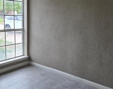 1702 Pisces Street - Photo Thumbnail 3