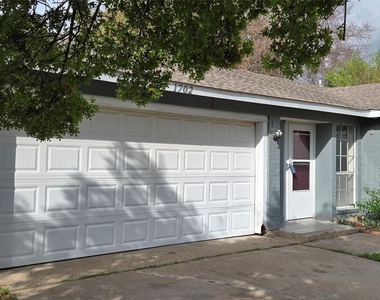 1702 Pisces Street - Photo Thumbnail 1